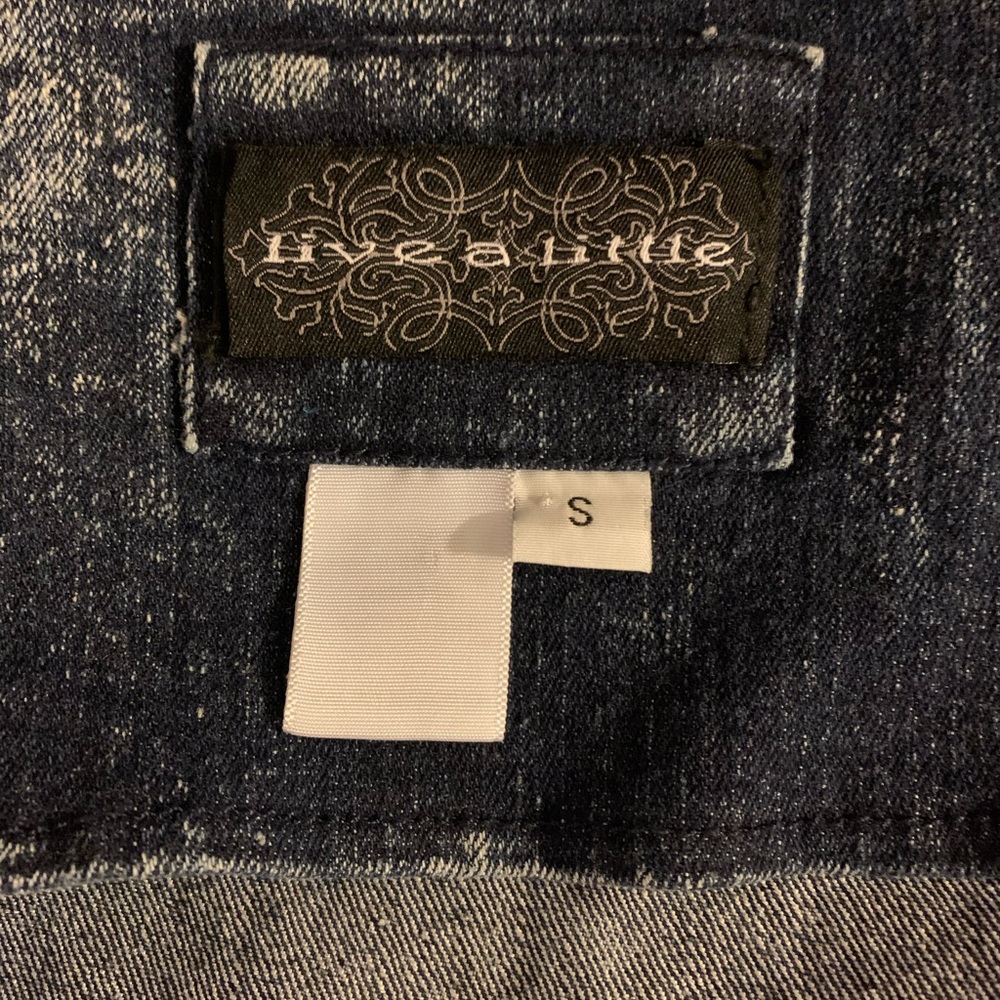 Jean jacket - Picture 2 of 3